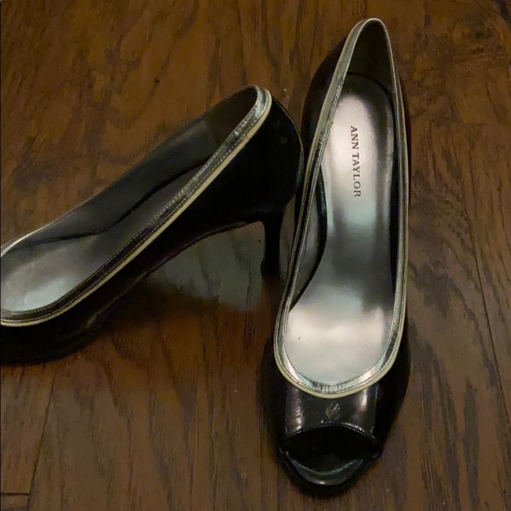Heels - Picture 2 of 4